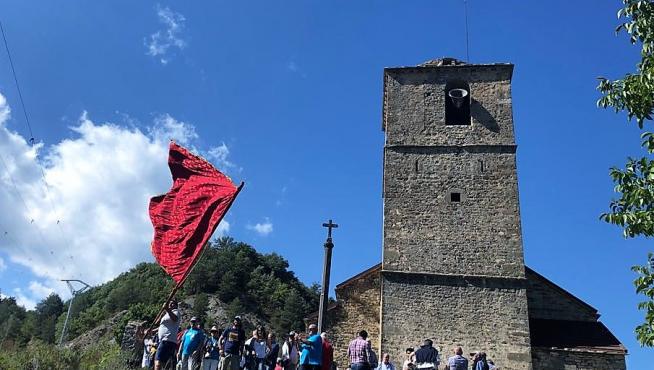 La campana de la iglesia de Jánovas ha vuelto al pueblo por la fiesta de San Miguel.