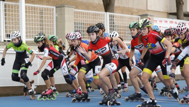 El patinaje de velocidad en las Fiestas del Pilar 2019 de Zaragoza fue el protagonista en el patinódromo La Bozada