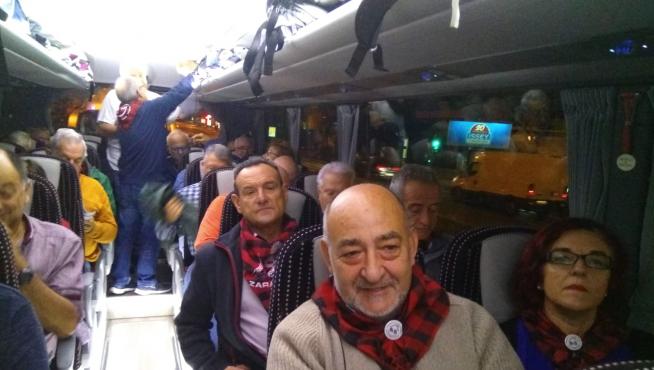 Uno de los autobuses que han salido desde Zaragoza para la manifestación en Madrid