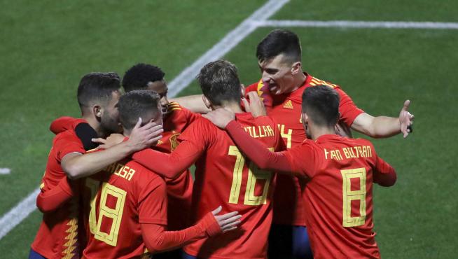 La Sub-21 celebra un gol en Alcorcón.