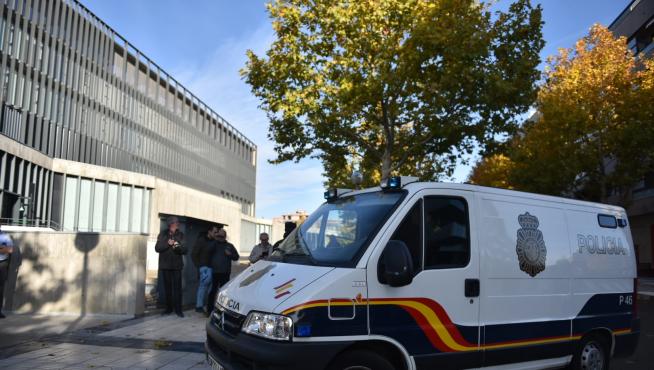 A las 9 de la mañana han comenzado a llegar al juzgado de Instrucción número 5 de Huesca los imputados por la segunda parte de la Operación Oikos, de amaño de partidos de fútbol.