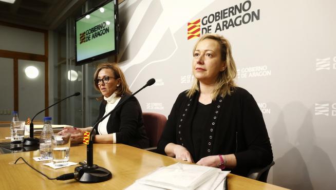 Las consejeras de Economía, Marta Gastón, y de Presidencia, Mayte Pérez, en la comparecencia posterior al Consejo de Gobierno, este jueves.