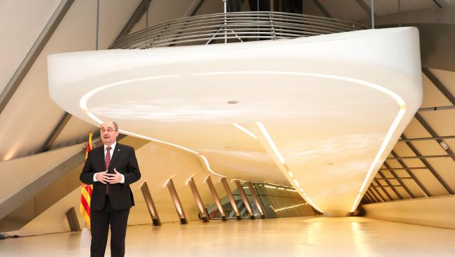 El presidente de Aragón, Javier Lambán, dio su discurso en el marco del Pabellón Puente de la Expo