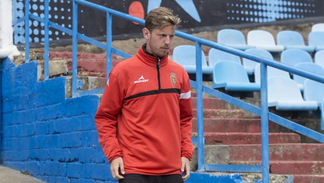 Tarsi Aguado, durante un entrenamiento con el Real Zaragoza en La Romareda.