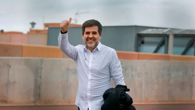 El expresidente de la ANC Jordi Sànchez, a su salida este sábado de la cárcel de Lledoners para disfrutar de su primer permiso de 48 horas