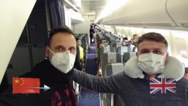Los españoles en Wuhan ya pisan suelo europeo después de un tedioso operativo de repatriación. Muchos controles, tomas de temperatura y esperas hasta que, finalmente, a las 2:45 de la madrugada, hora española, han salido de Wuhan.