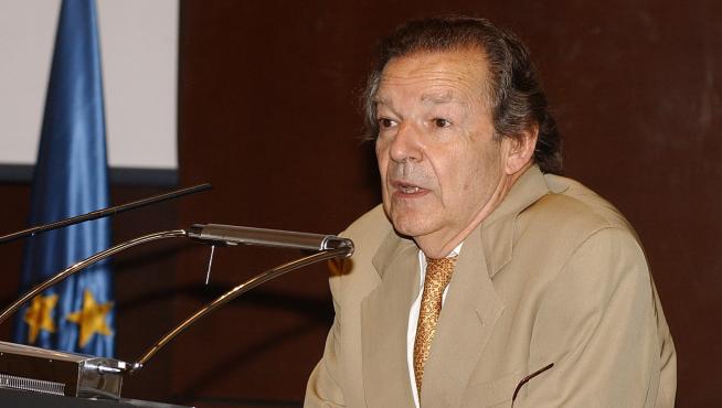 Luis Racionero.