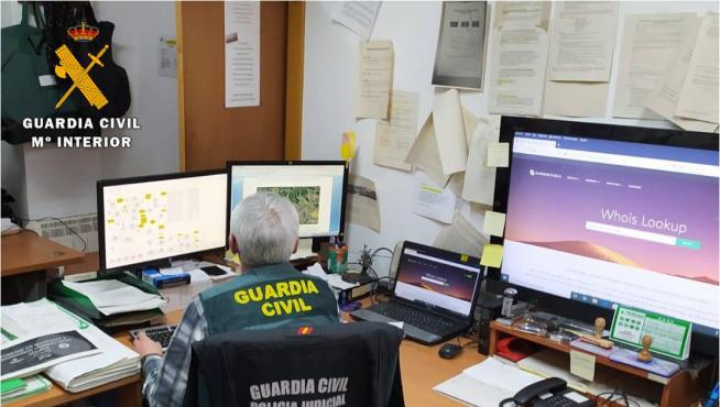 Un agente del equipo de investigación de este caso.