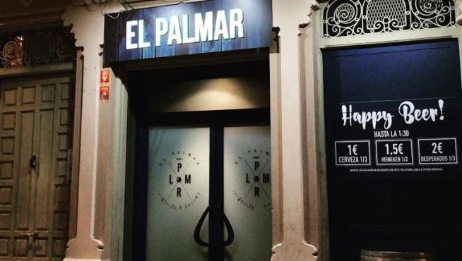 Bar El Palmar, uno de los establecimientos de la plaza de Los Fueros que ha decidido cerrar temporalmente.