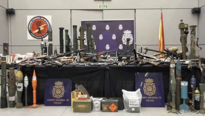 Intervienen un depósito de armas con lanzagranadas y explosivos en Zamora