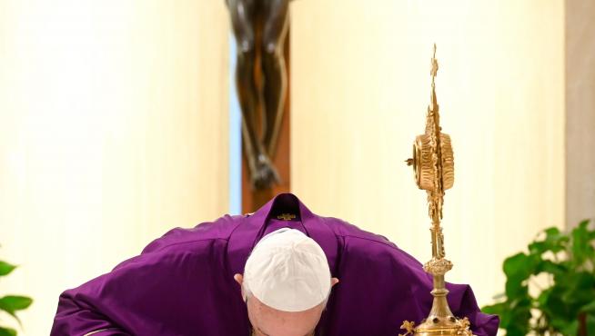 Pope Francis celebrates mass