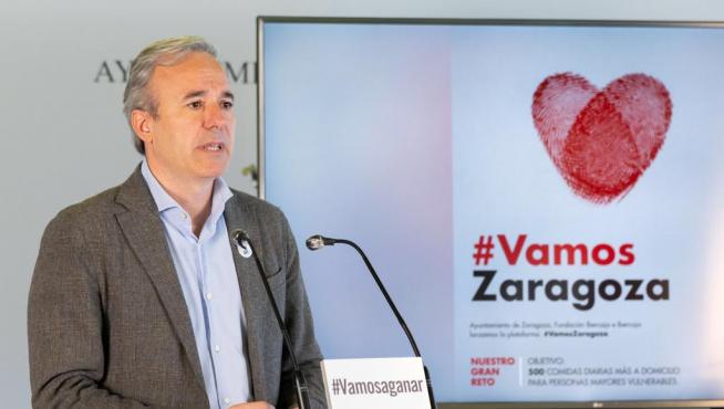 El acalde, Jorge Azcón, ha presentado la plataforma 'Vamos Zaragoza' para canalizar donaciones