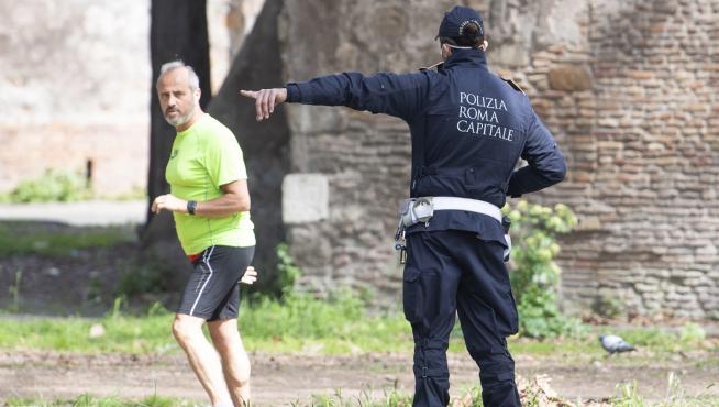 Police enforce coronavirus lockdown in Italy