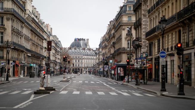 A view shows the empty Opera avenue in Paris as a lockdown is imposed to slow the rate of the coronavirus disease (COVID-19) spread in France, March 22, 2020. REUTERS/Benoit Tessier [[[REUTERS VOCENTO]]]