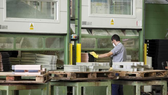 La industria, un sector muy afectado por los expedientes de empleo.