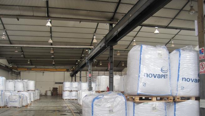Centro logístico de Novapet en el complejo industrial de Barbastro (Huesca).