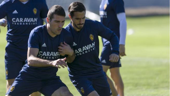 Zapater y Ros, juntos en un entrenamiento del Real Zaragoza meses atrás.
