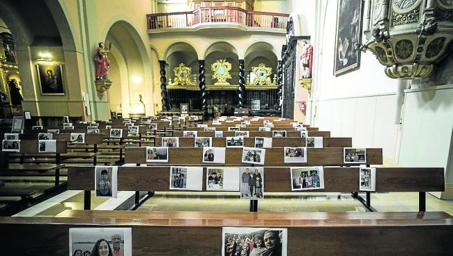 Los fieles de San Miguel de los Navarros enviaron sus imágenes para llenar los bancos