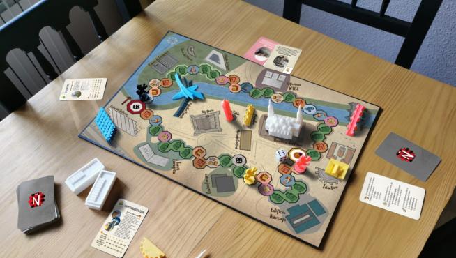 El juego de mesa Mañópolis, una propuesta que repasa la historia de Zaragoza.