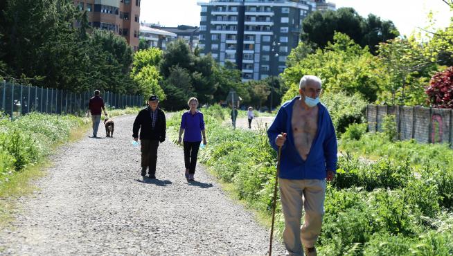 Los caminos del entorno (Salas, Loreto...) han sido los preferidos por los oscenses en este primer día de deporte al aire libre y paseos de mayores.