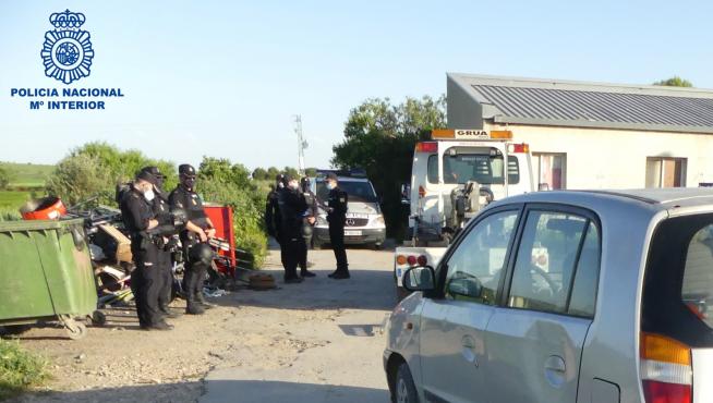 La Polícía Nacional desplegó un amplio operativo en el poblado de Jara.