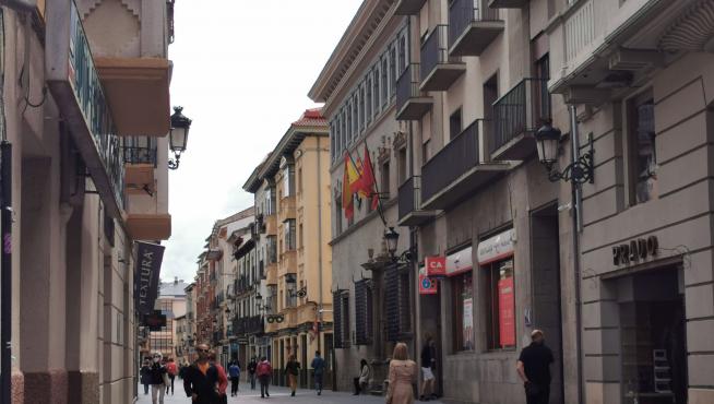 Ambiente de las calles de Jaca este sábado.