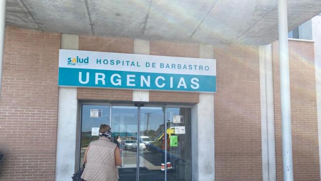 Entrada de Urgencias del hospital de Barbastro.