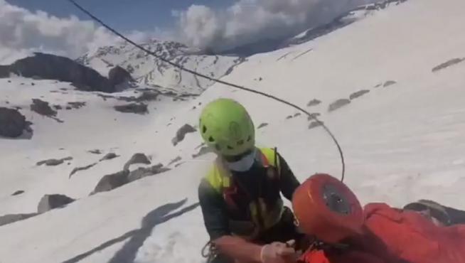 Rescate de montaña en la Brecha de Rolando.