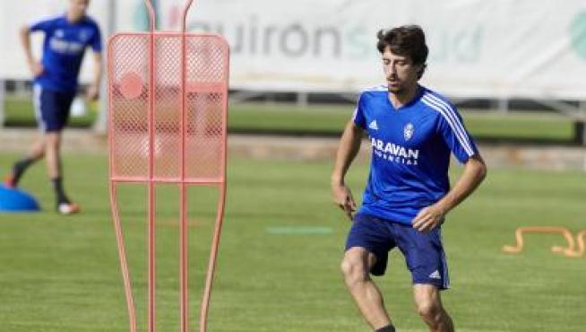 Julian Delmás en el entrenamiento de este viernes del Real Zaragoza