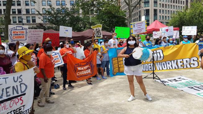 Indocumentados en Nueva York celebran un ayuno de protesta para exigir ayudas