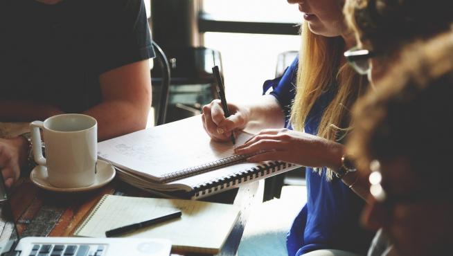 El futuro laboral de los jóvenes pasa por marcarse unas metas adecuadas a sus competencias.