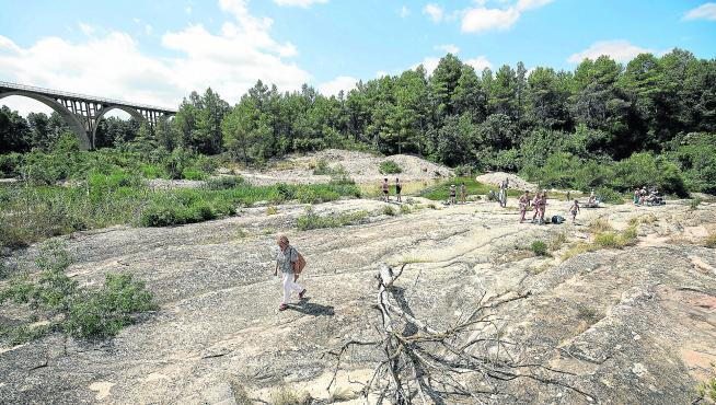 Terrazas pétreas junto al azud del Algars, un área compartida tradicionalmente por los vecinos de Lledó y Horta de Sant Joan.