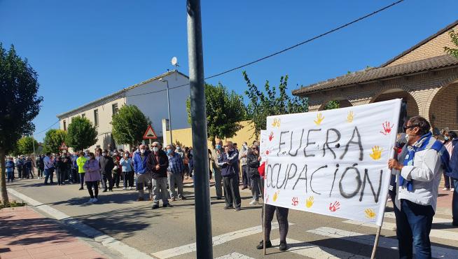 Manifestación contra la okupación en Nuez de Ebro