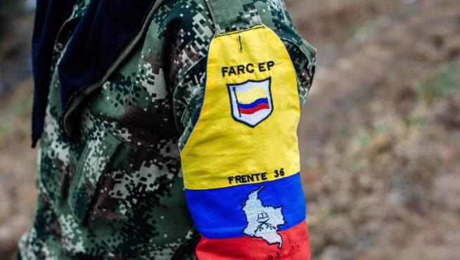 Un guerrillero del Frente 36 de las ya desmovilizadas Fuerzas Armadas Revolucionarias de Colombia.