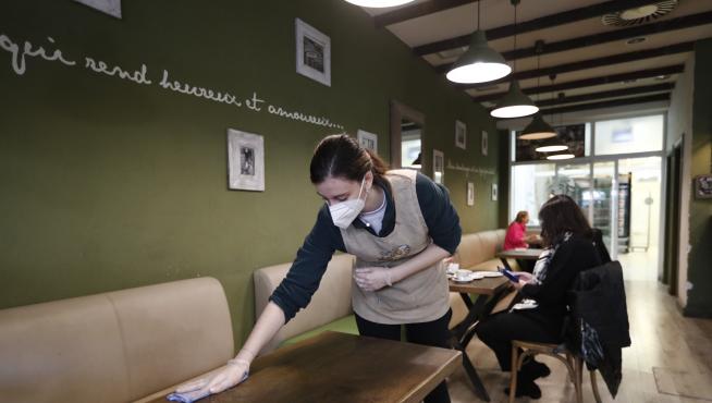 Abren los bares a los clientes en Aragón por primera vez desde hace casi dos meses.
