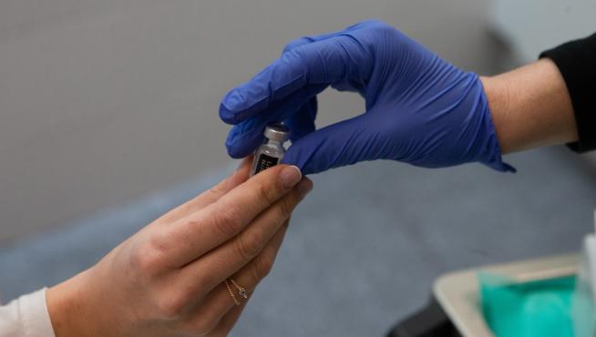 Por primera vez en la historia de la humanidad, disponemos de vacunas para poder controlar una pandemia mediante la inmunización de la población mundial