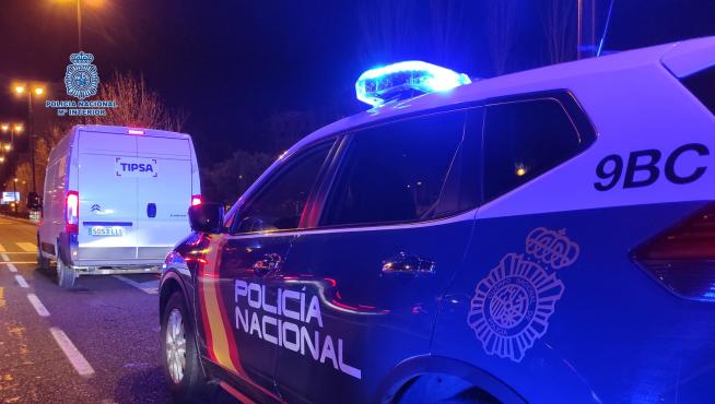 La Policía Nacional escolta la distribución de la segunda dosis de la vacuna de Pfizer y la primera de Moderna en Aragón.