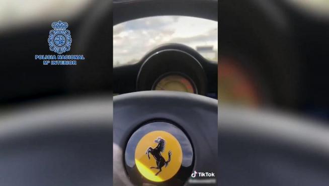 Detenido hombre que se grabó conduciendo al triple de la velocidad permitida