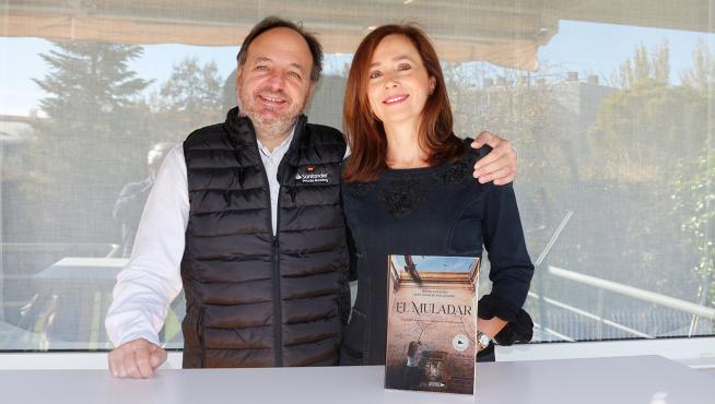 Ángela Puntes y José Ignacio Villacampa escriben a cuatro manos 'El muladar'.