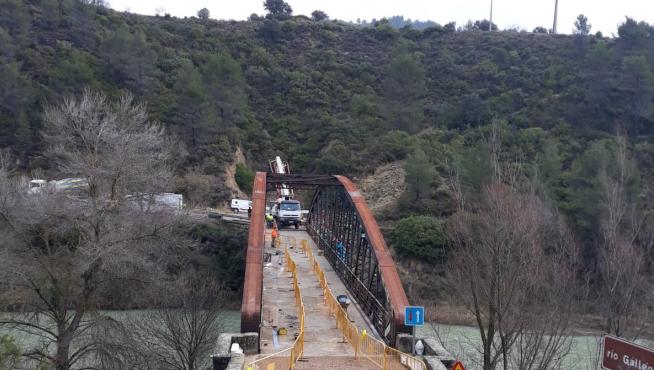 Imagen del puente de este martes, con el hormigón ya echado en la plataforma.