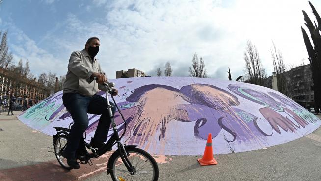 El mural feminista de Alcalá de Henares amanece vandalizado