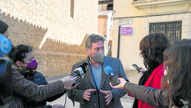 Soro, ayer en Rubielos de Mora, donde habló de la supresión de servicios ferroviarios en Aragón.