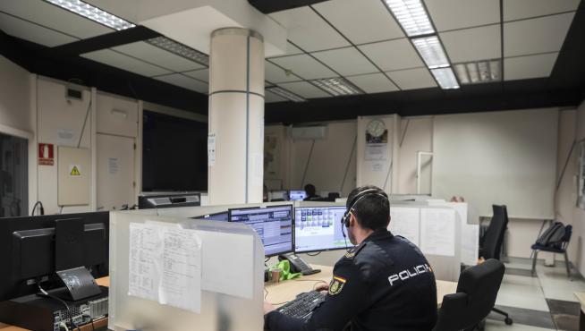 Sala del CIMACC (091) de la Jefatura Superior de la Policía Nacional en Aragón.