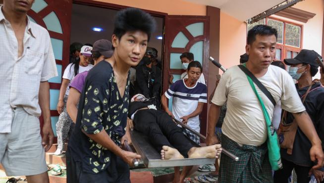 Matanza de civiles en las protestas en Birmania, con más de 90 muertos, incluidos niños.
