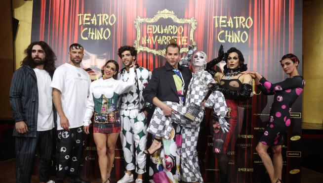 El 'Teatro Chino' de Eduardo Navarrete: ropa ecléctica y muchos rostros  famosos en su desfile en Madrid