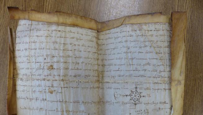 Original del traslado notarial del Privilegio de Jaime II de Aragón.