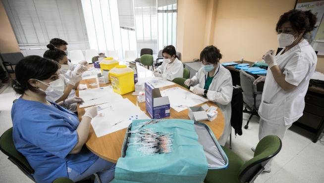Comienza la vacunación de Janssen en Aragón: centro de salud Las Fuentes Norte de Zaragoza
