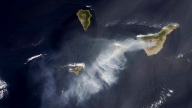 Imagen del incendio tomada desde un satélite de la NASA