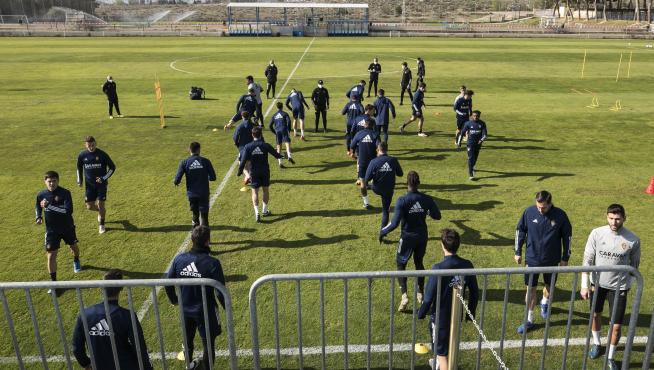 La plantilla del Real Zaragoza iniciará los entrenamientos de pretemporada el 7 de julio en la Ciudad Deportiva.