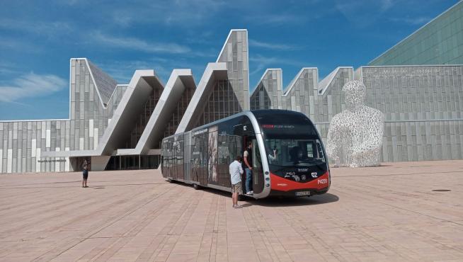 Nuevo tranvía con ruedas en Zaragoza